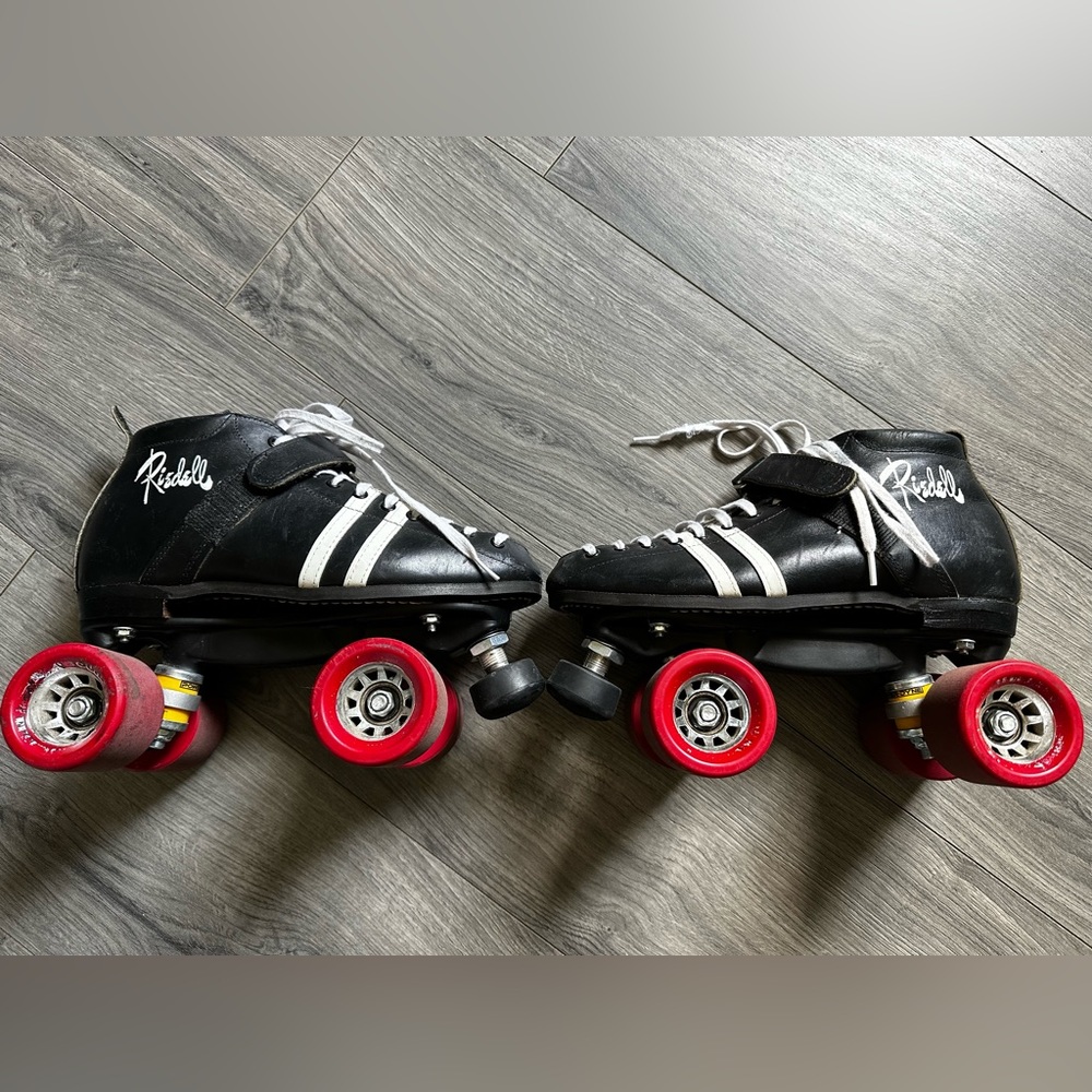 VINTAGE Chicago RIEDELL USA
ROLLER SKATES Roller derby
Size 7R Black